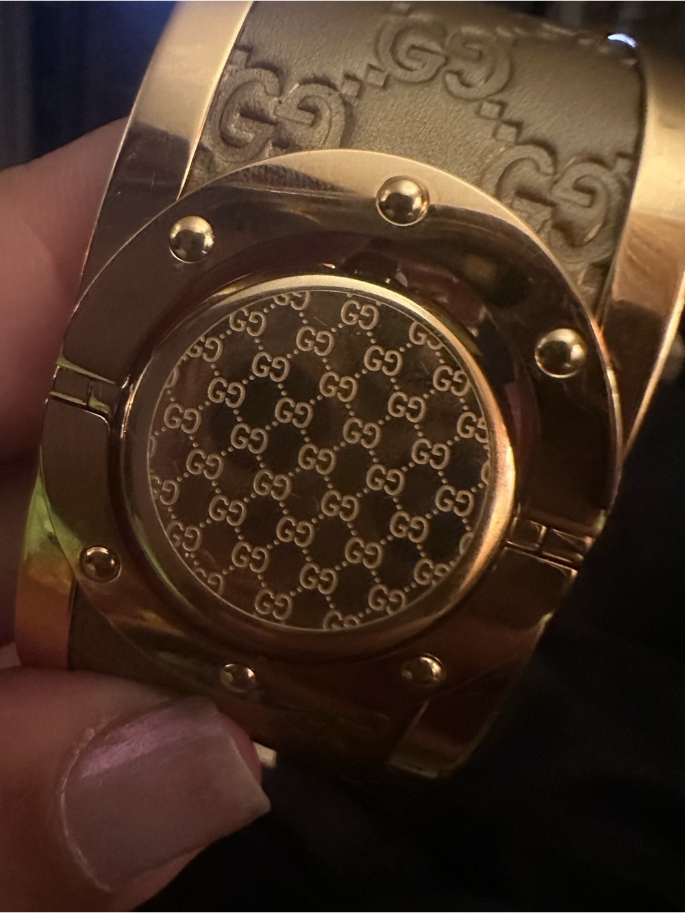 Gucci Gold-Tone Embossed Leather Bangle Watch - Picture 7 of 8